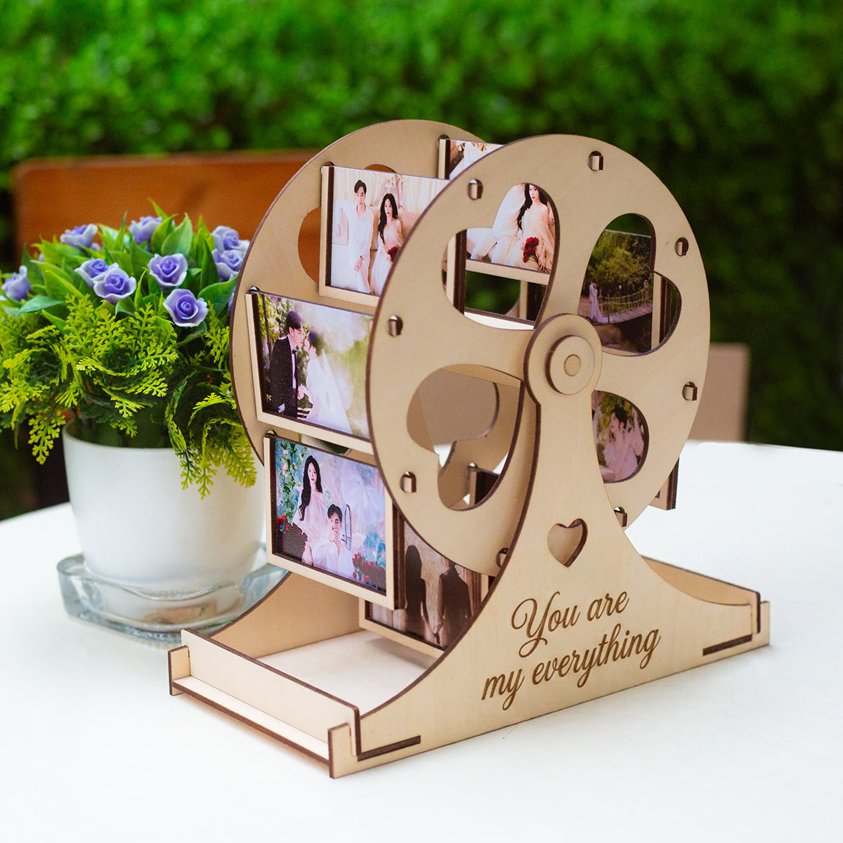 Personalized Ferris Wheel Photo Frame – Custom 8 Photos Rotating Display